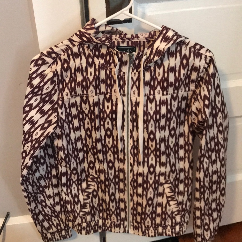 Size small light rain jacket